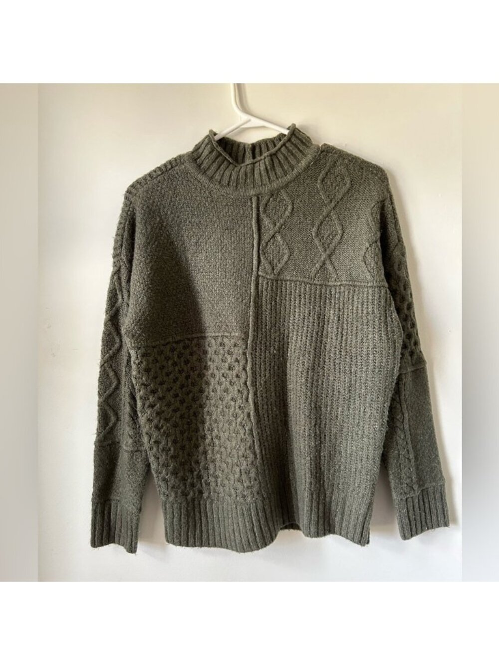 American Eagle‎ Vintage  Green Knit Mock Neck Sweater